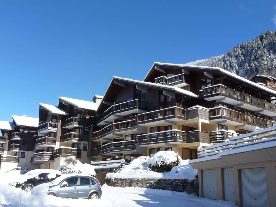 Charmant T2 de 40m² pour 7 pers. à Arêches, terrasse, proche pistes et commerces, classé 2 étoiles - FR-1-342-188 Apartment in Haute-Savoie