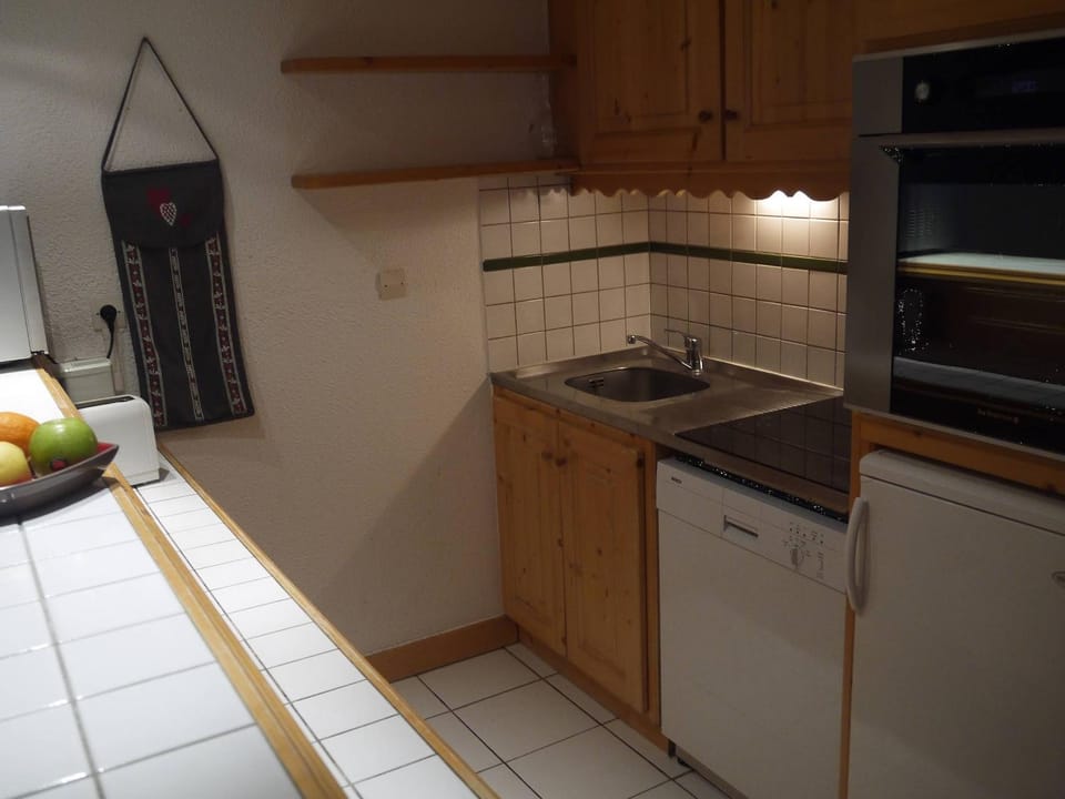 Appartement calme, vue sur pistes - 4 pers. - FR-1-355-160 Apartment in Les Allues