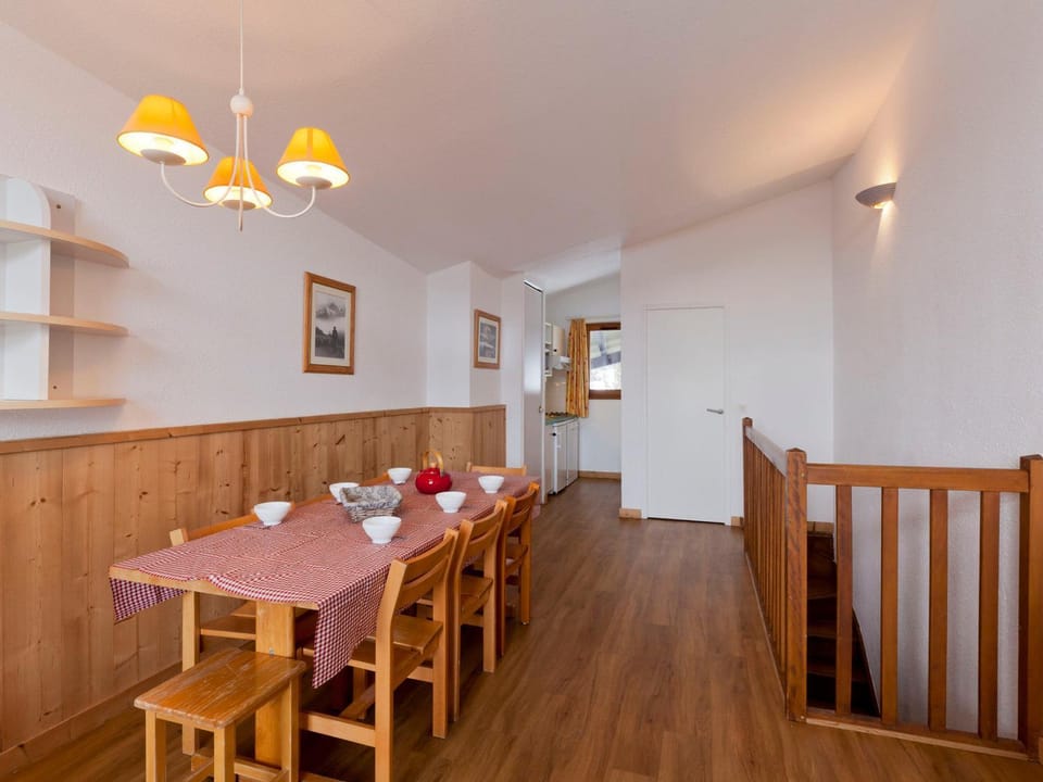T3 en duplex skis aux pieds, 9 pers, parking - FR-1-513-8 Apartment in Les Allues