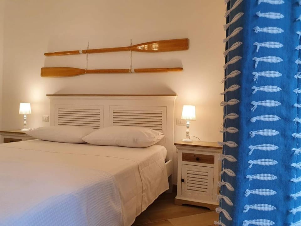 Bed, Photo of the whole room, Bedroom, hair dresser