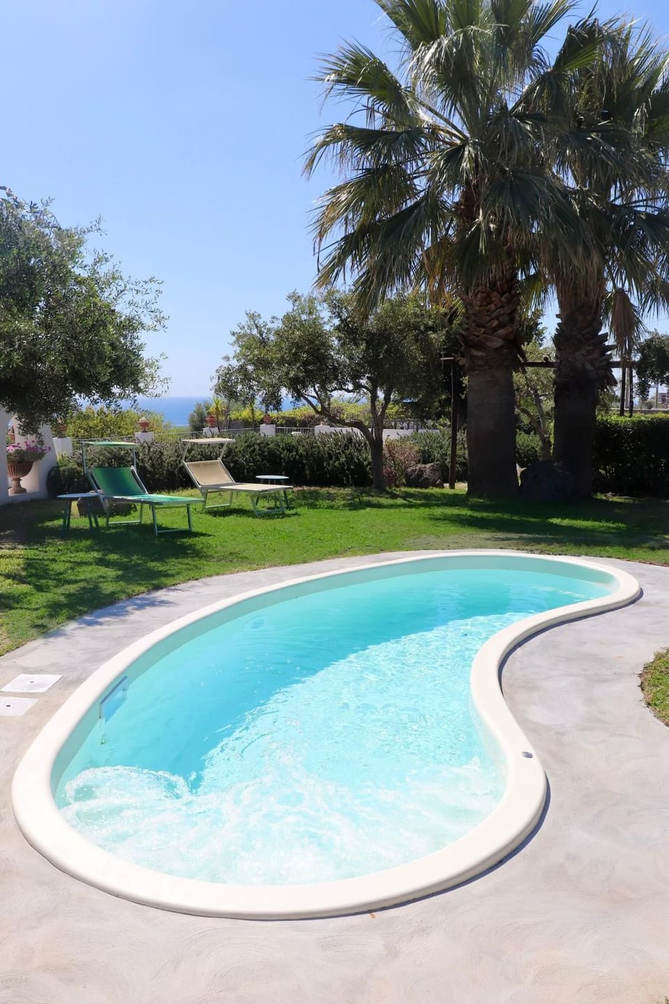 Property building, Garden, Garden view, Swimming pool, Breakfast