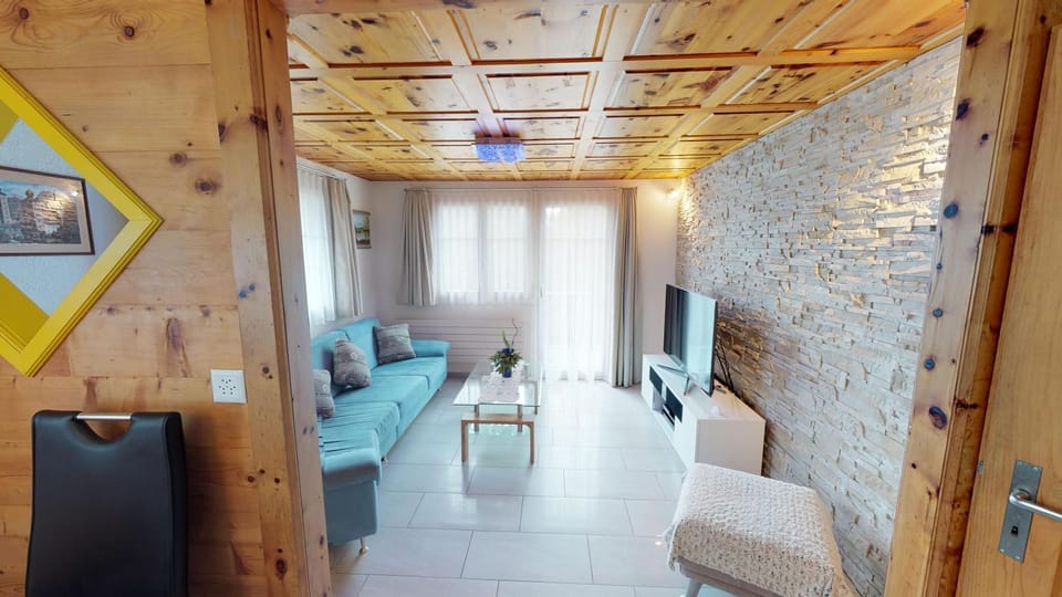 Communal lounge/ TV room, TV and multimedia, Living room, Seating area