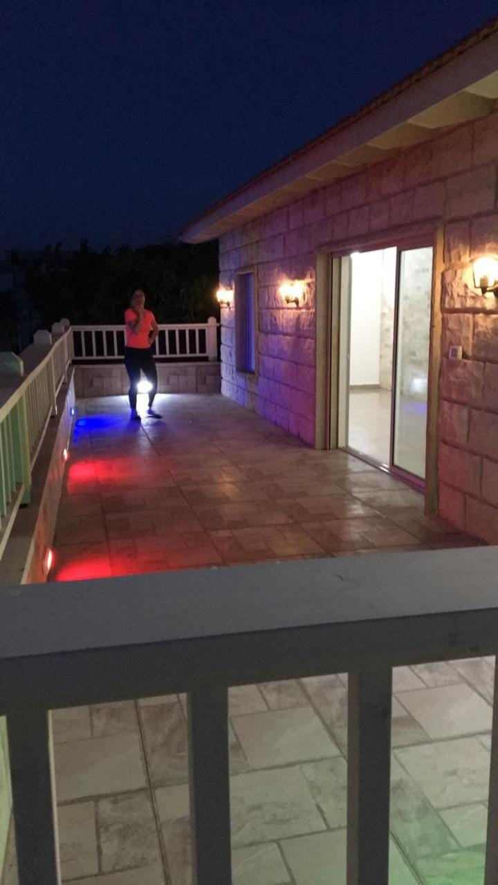 שקיעת הדובדבן Apartment in North District