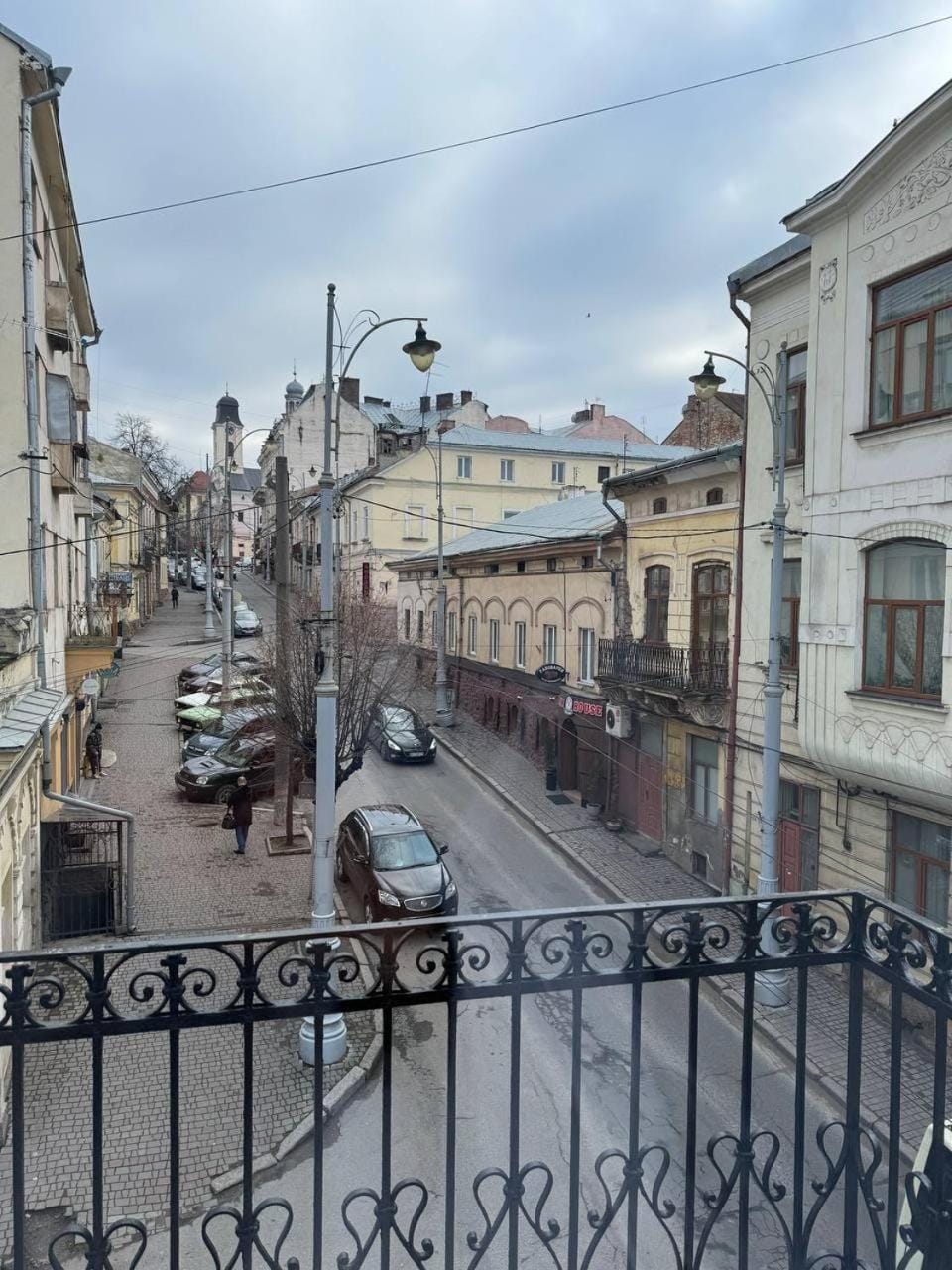 Property building, Day, City view, Street view, Location