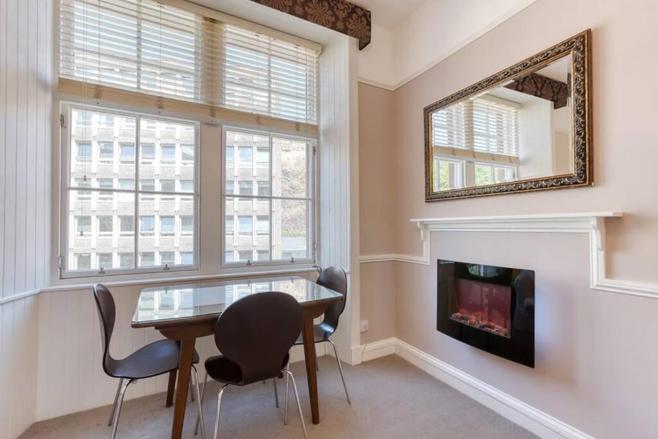 West Port - 2BR in the heart of the old town just off the Grassmarket Apartment in Edinburgh