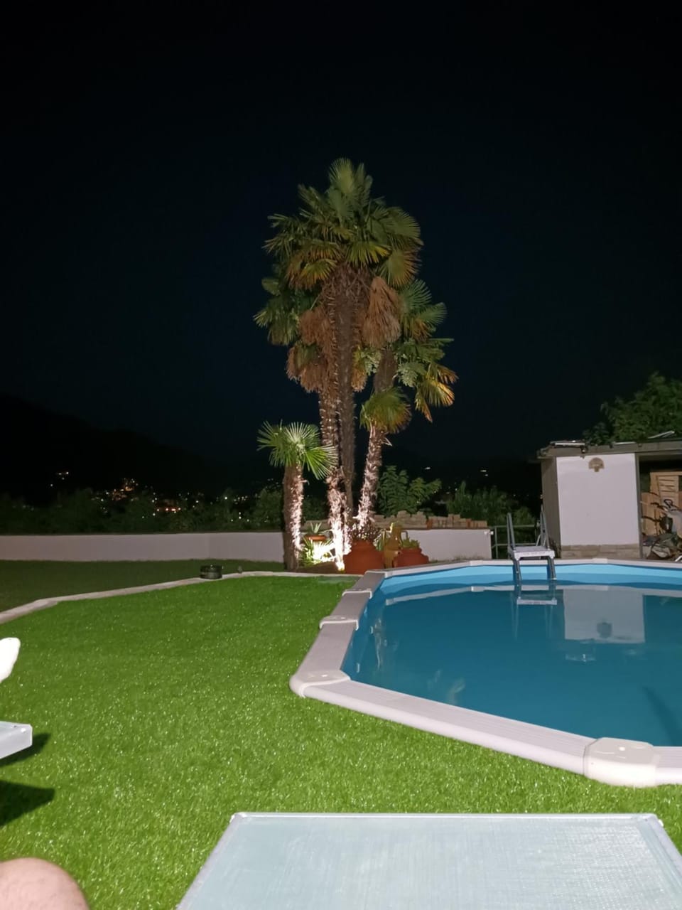 Pool view, Swimming pool, sunbed