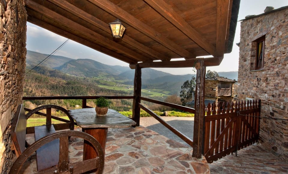 Balcony/Terrace, Mountain view, Certificate/Award