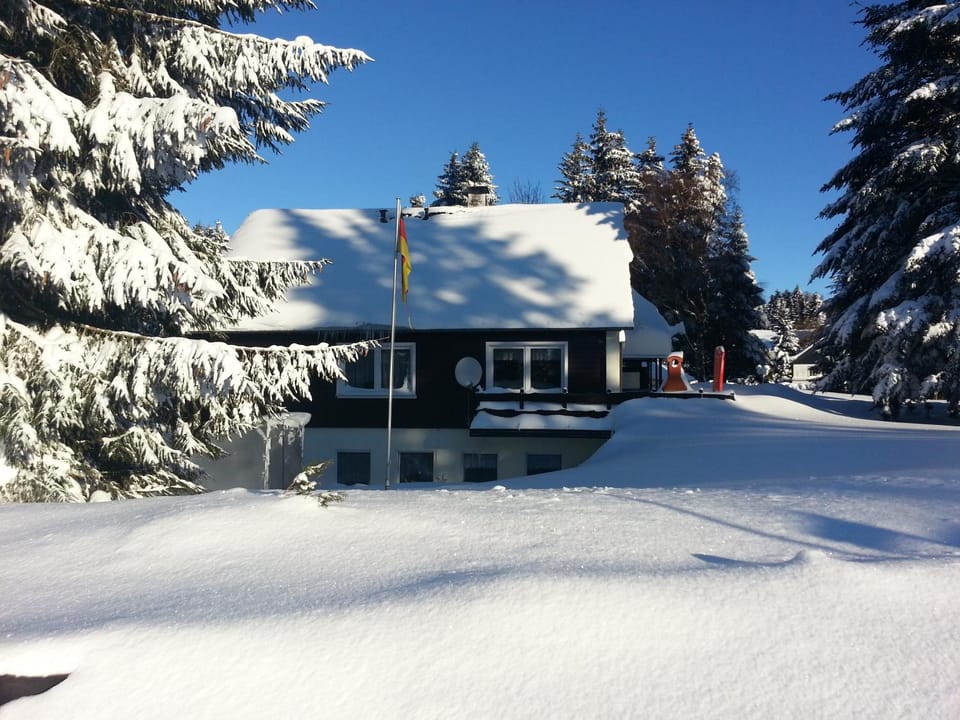 Property building, Winter