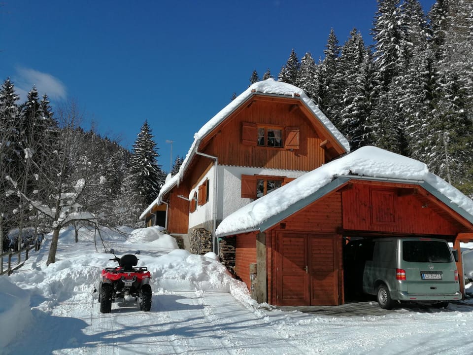 Property building, Natural landscape, Winter