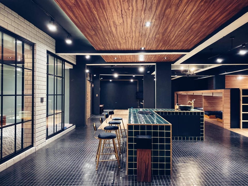 Communal lounge/ TV room