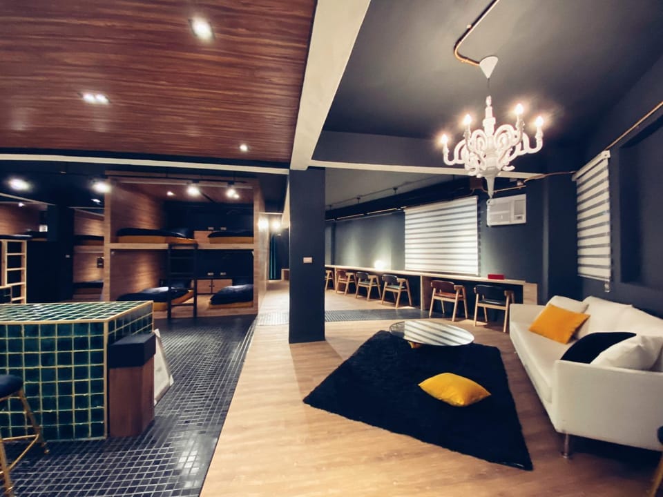 Communal lounge/ TV room