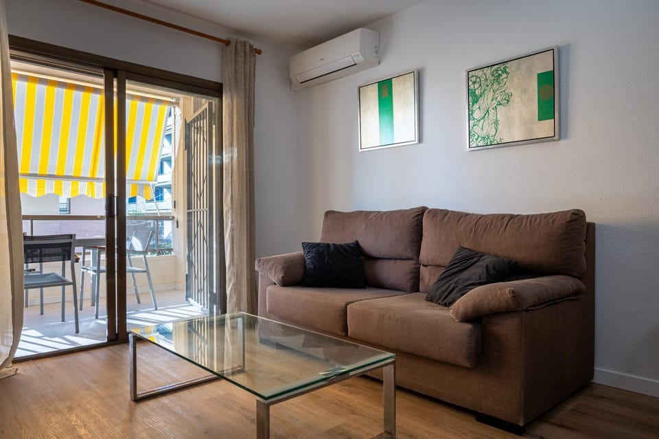 Living room, air conditioner