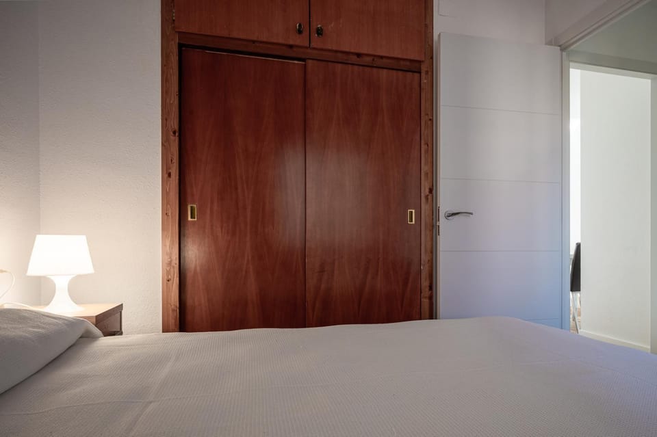 Bedroom, wardrobe