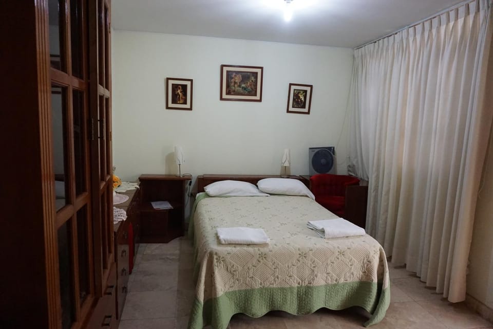 Hostal Camiluz Bed and Breakfast in Nazca