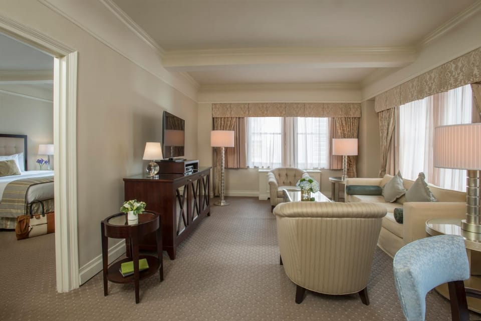 Bed, Living room, Bedroom