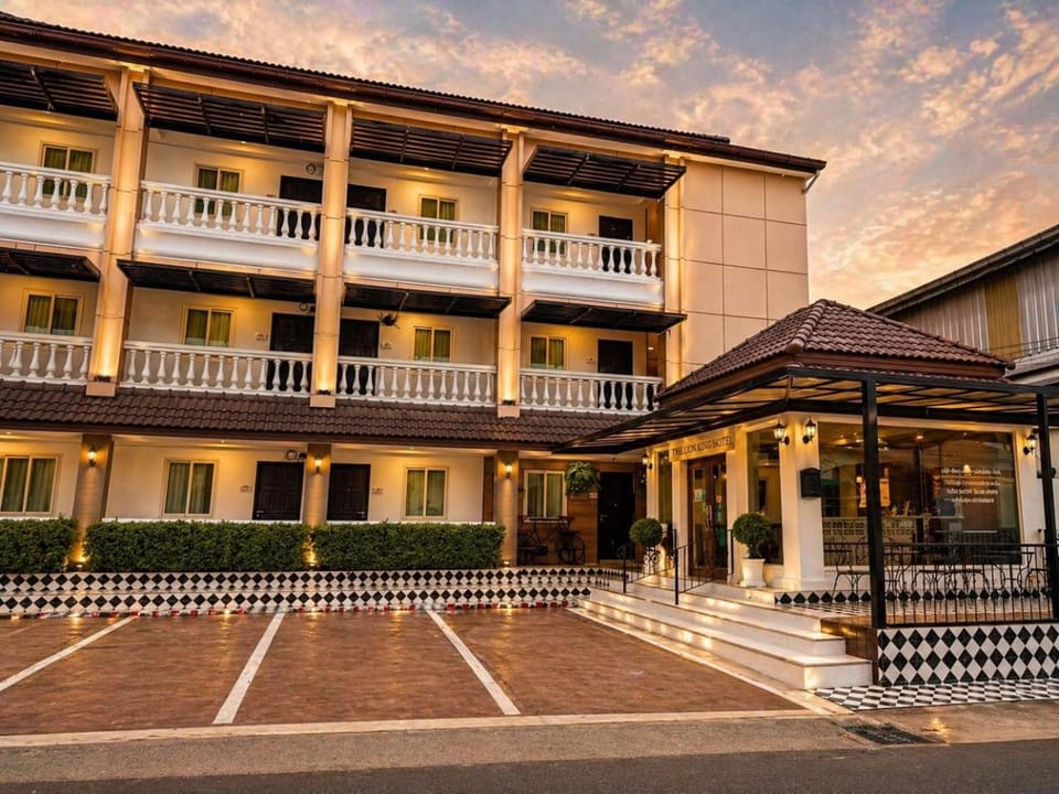 Property building, Parking