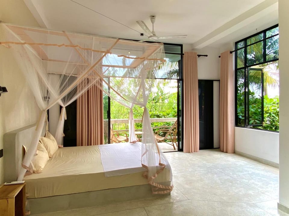 Lotus Surf House Hotel in Southern Province