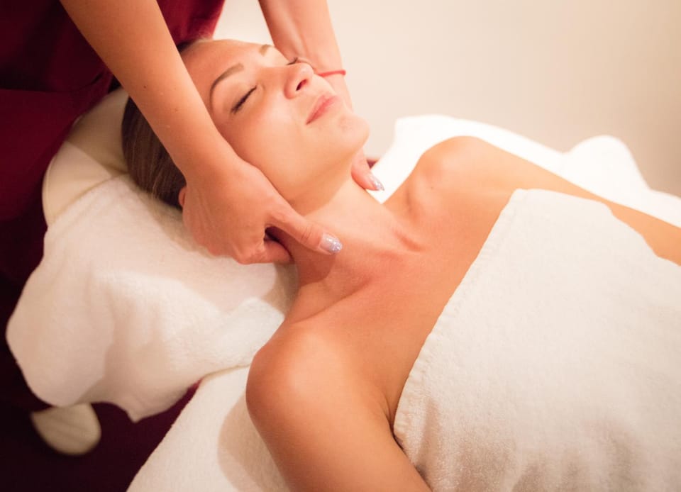 Activities, Massage, Spa and wellness centre/facilities