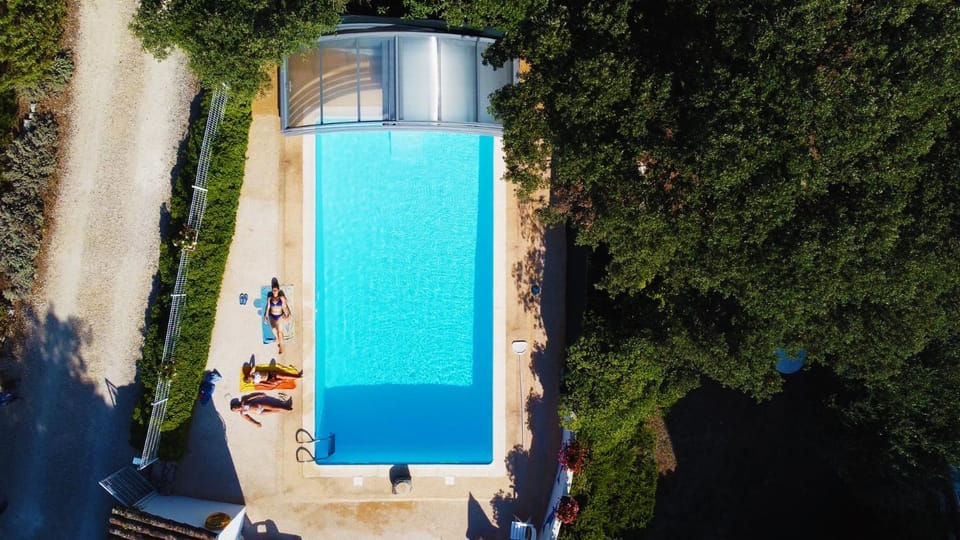 GITES de Plos Appart CHALET PISCINE SPA House in Occitanie