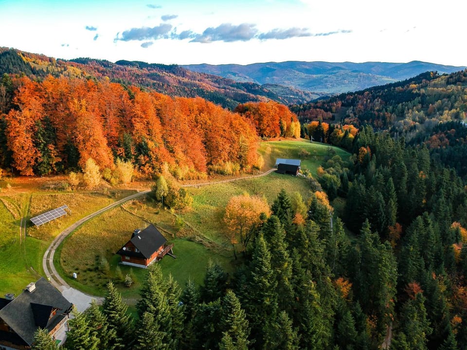 Nearby landmark, Spring, Day, Neighbourhood, Natural landscape, Bird's eye view, Mountain view