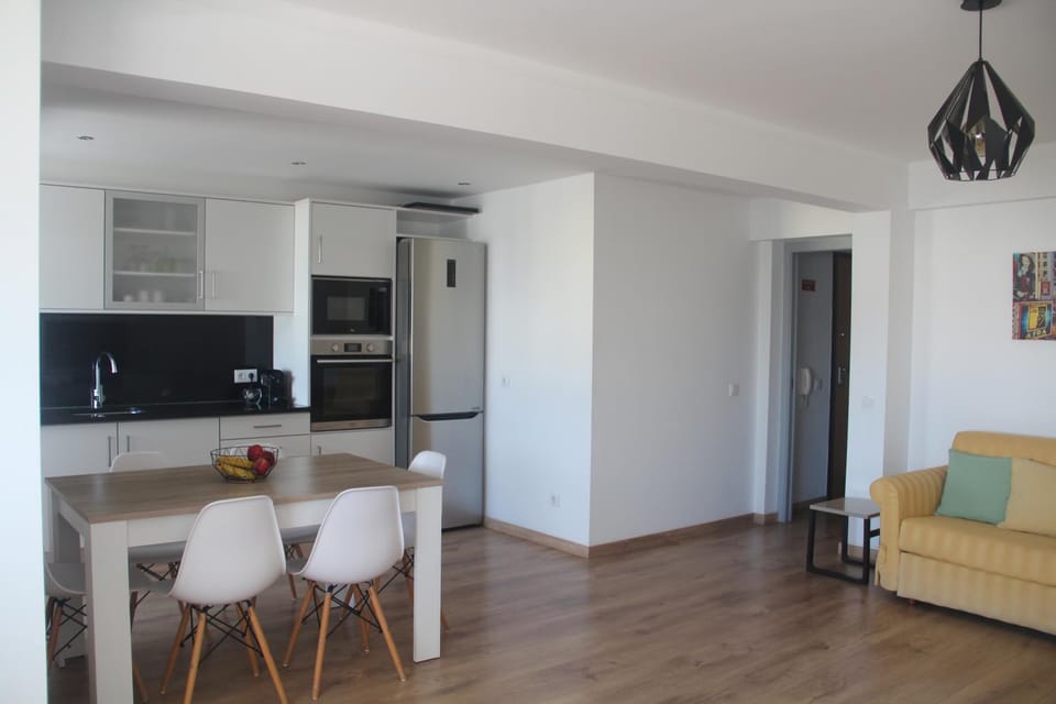 Seating area, Dining area, kitchen