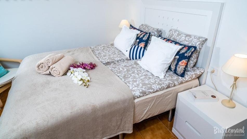 Neptuno Sea View Playa Arena Apartment in Canary Islands
