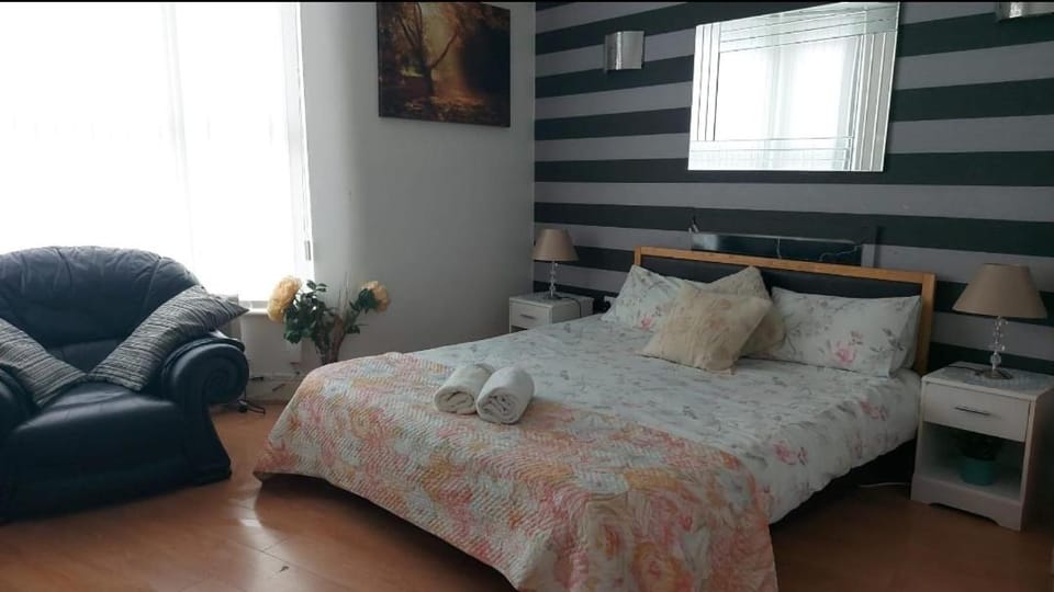 Spacious Double Room in Anfield Vacation rental in Liverpool