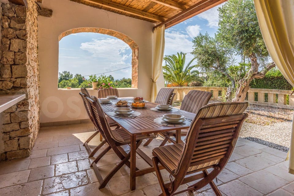 Patio, Dining area