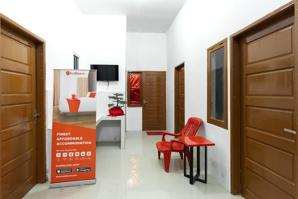 RedDoorz @ Jalan Dr Mansyur Medan 2 Bed and Breakfast in Indonesia