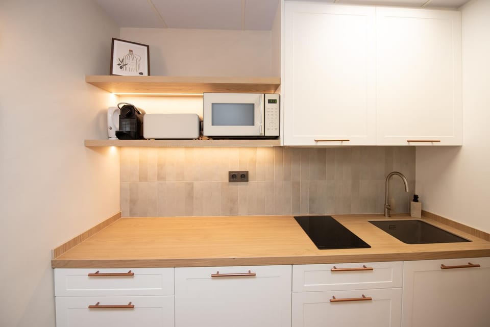 Kitchen or kitchenette, Communal kitchen