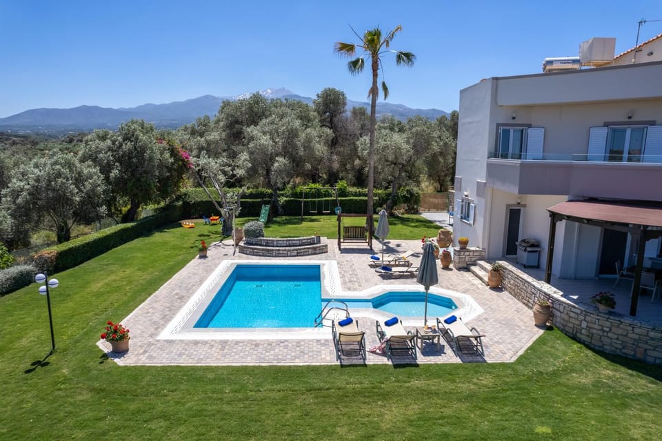 Villa Elisabeth Villa in Crete Region