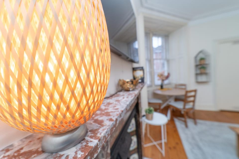 Large City Corner Apartment Apartment in Edinburgh