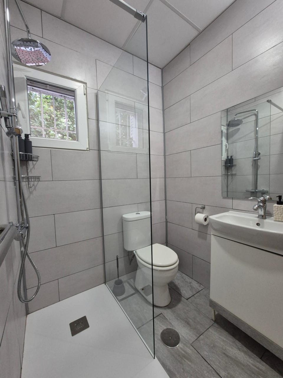 Shower, Toilet, Bathroom