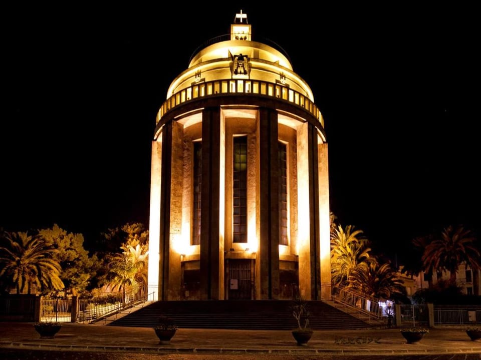 Nearby landmark