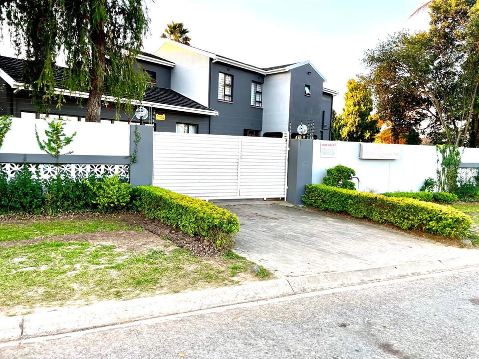 2 on ZK Matthews Guesthouse Bed and Breakfast in Eastern Cape