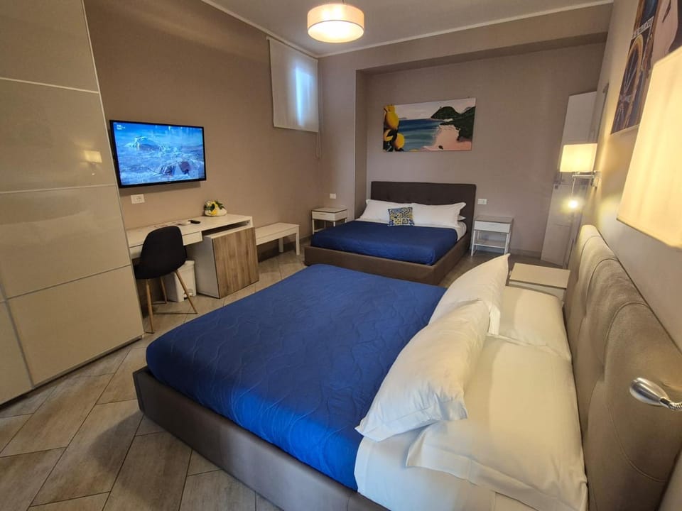 "La città delle 100 sculture" B&B BcenS con parcheggio privato e trasfert H24 - Belpasso - Etna - Bed and Breakfast in Belpasso