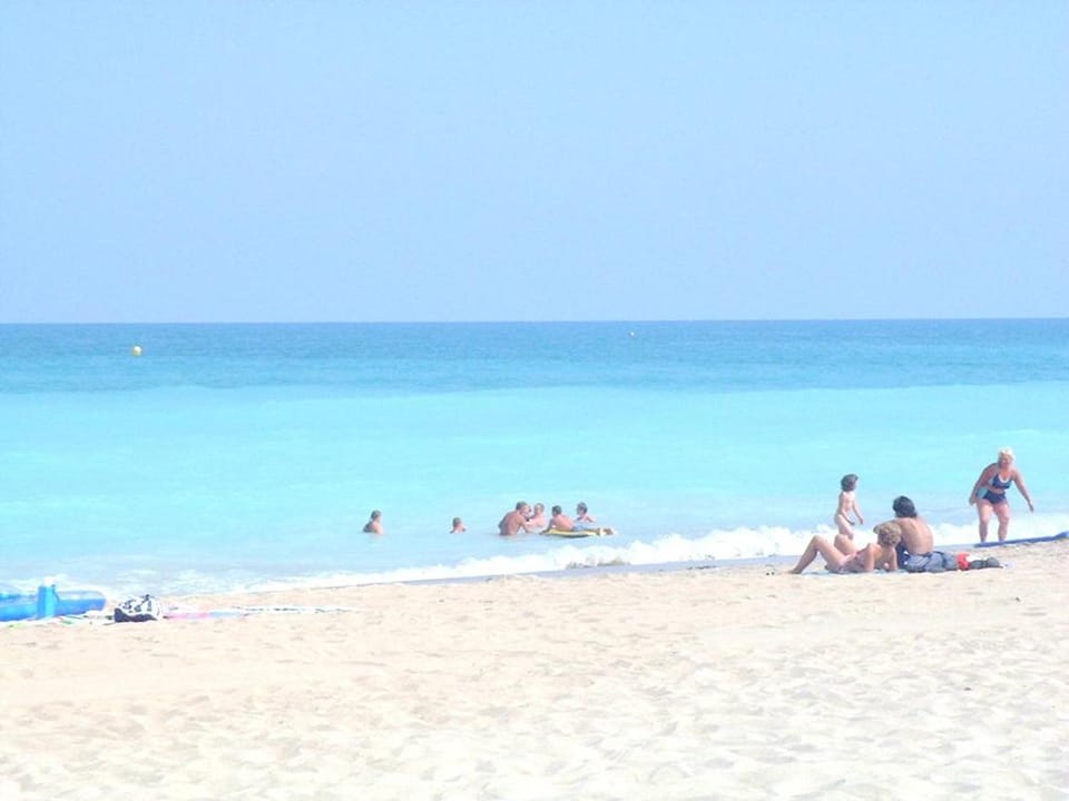 Beach, Sea view, group of guests
