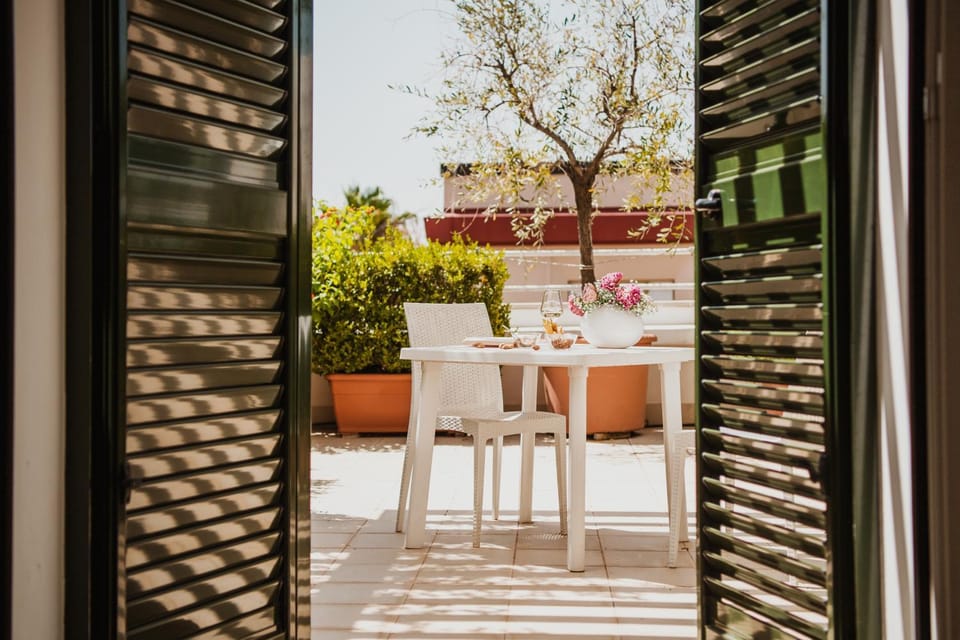 View (from property/room), Balcony/Terrace