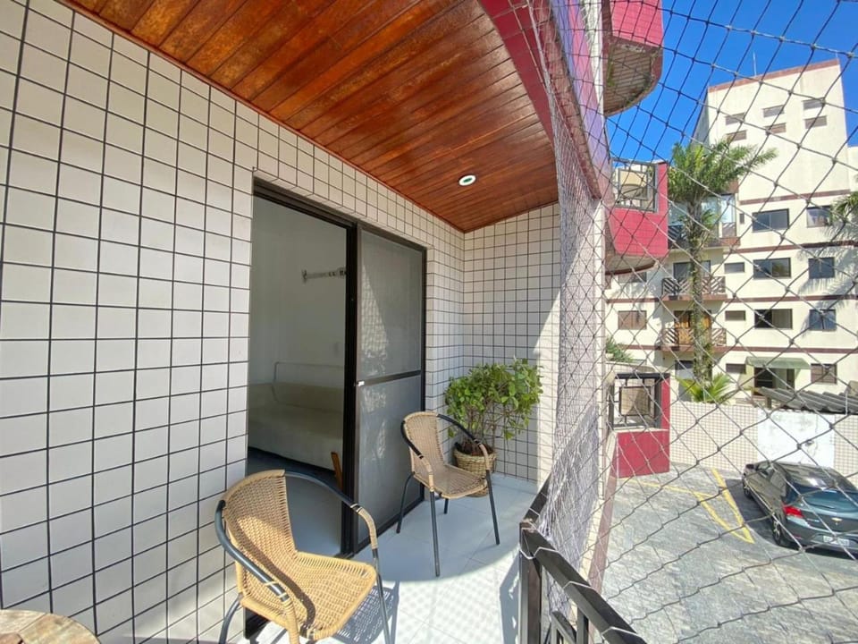 APARTAMENTO Pe na Areia com piscina vista mar bairro nobre Apartment in Bertioga