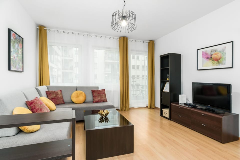 Communal lounge/ TV room, Living room, Seating area