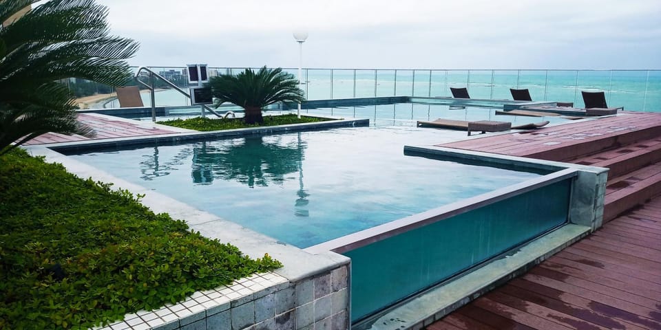 Pajuçara Front Beach Apartment in Maceió