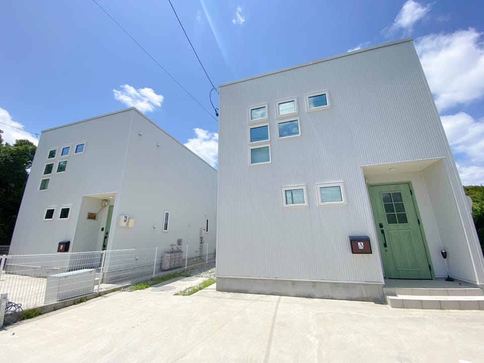 Property building, Facade/entrance