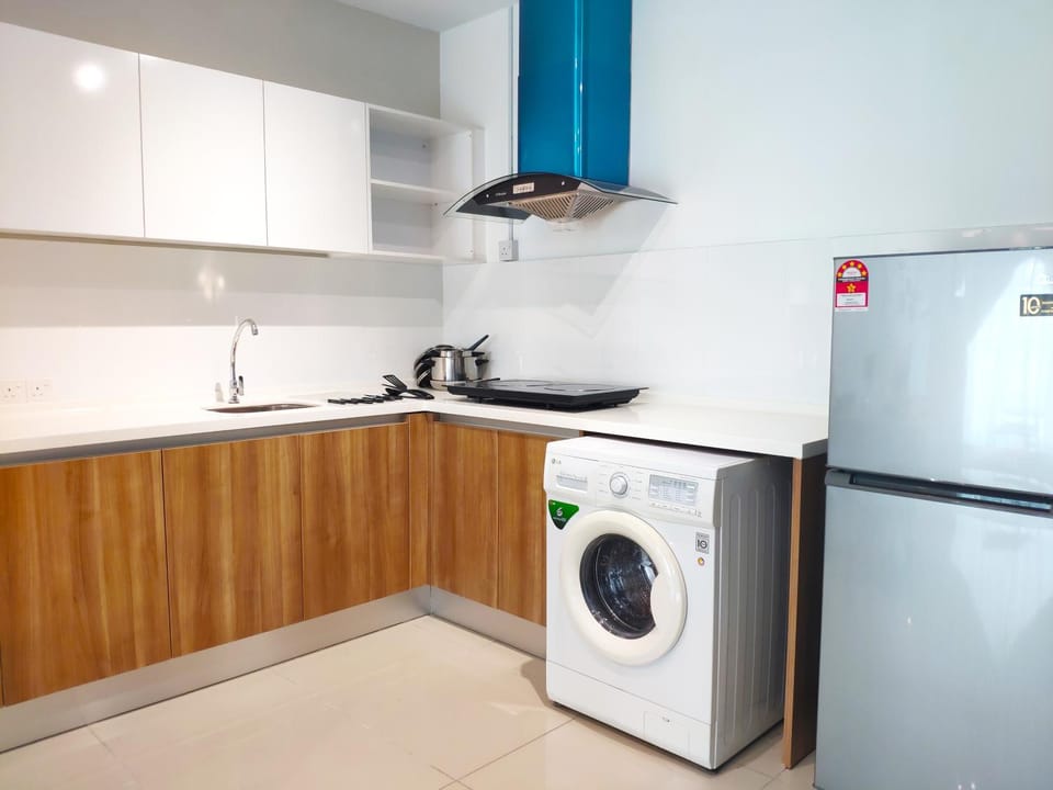 Kitchen or kitchenette, washing machine