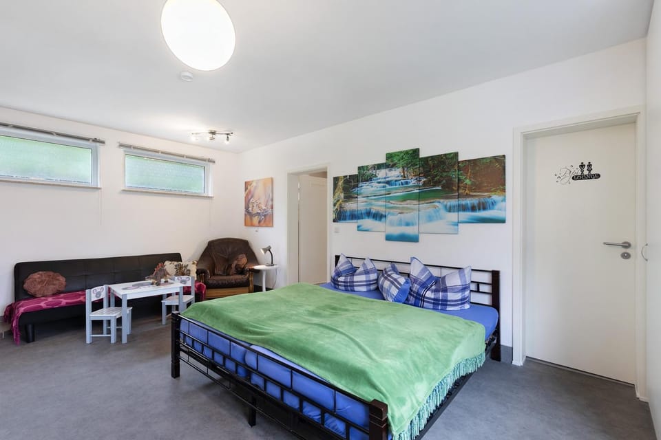 Property building, Living room, Bedroom