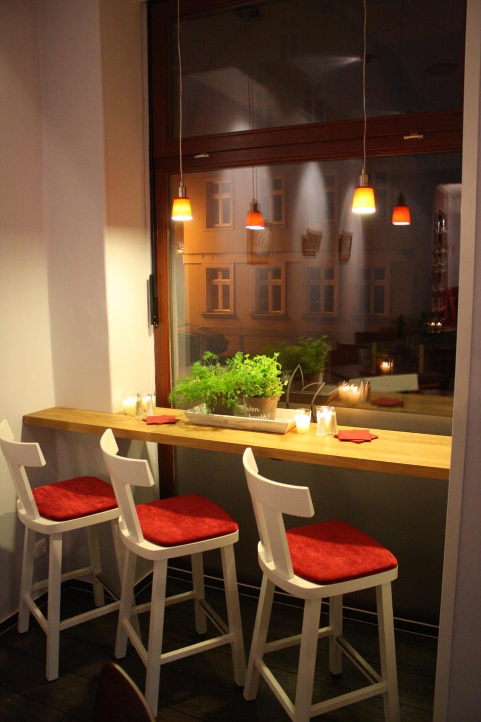 Restaurant/places to eat