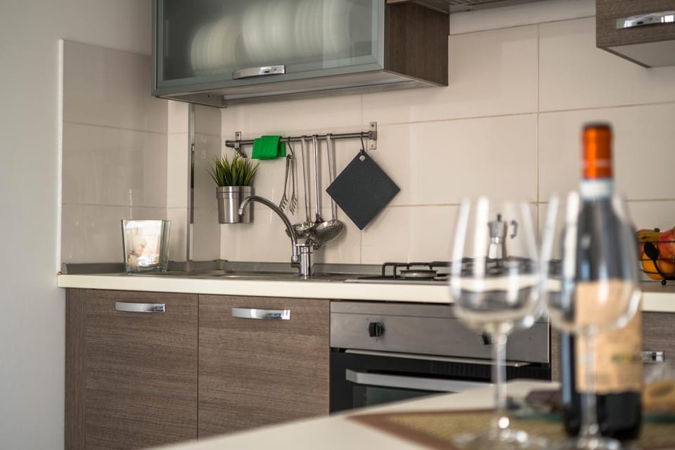 Kitchen or kitchenette, kitchen, kitchen