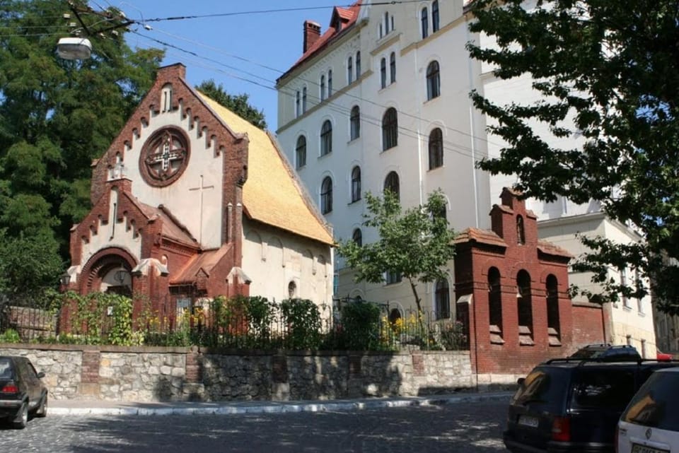 Nearby landmark