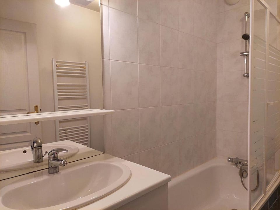 Studio 2* avec WiFi et Animaux admis pour 2 à Brides-les-Bains - FR-1-512-118 Apartment in Les Allues