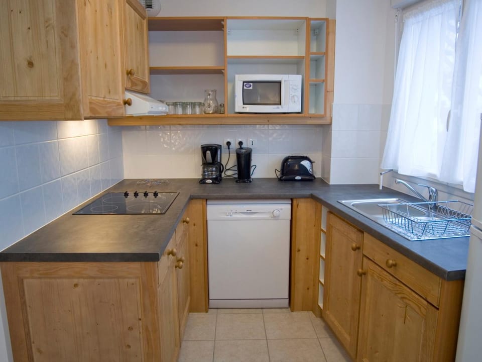 Spacieux duplex 2 pièces, calme, Wifi, animaux autorisés - FR-1-512-153 Apartment in Les Allues