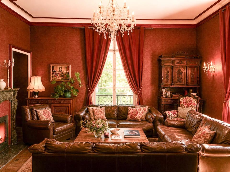 Private Château with sauna, hot tub & 4ha park - Château Guillermo House in Grand Est